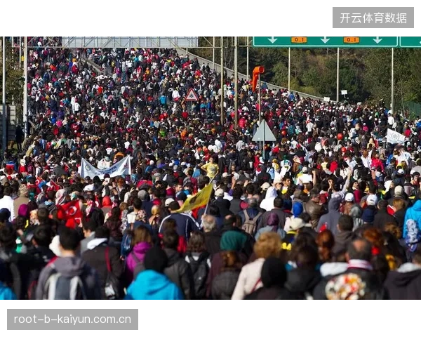 安保调度系统为何在应对突发人群拥挤时依然依赖人工干预